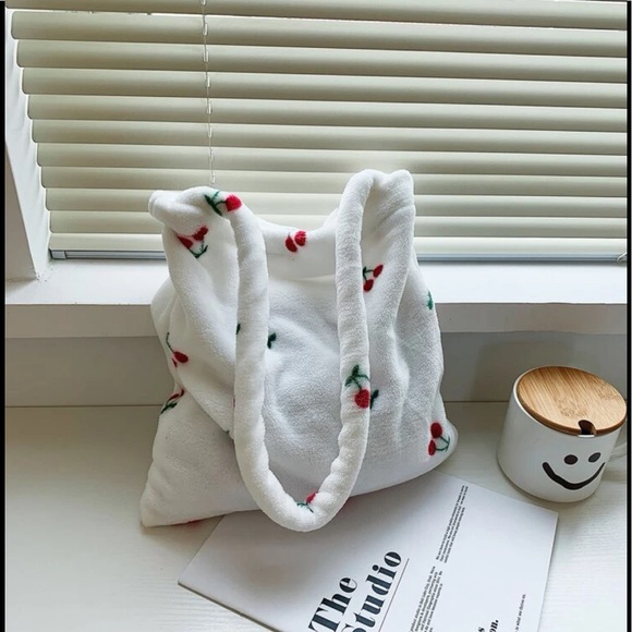 SHEIN Cherry Graphic Fluffy Shoulder Bag - Picture 5 of 12